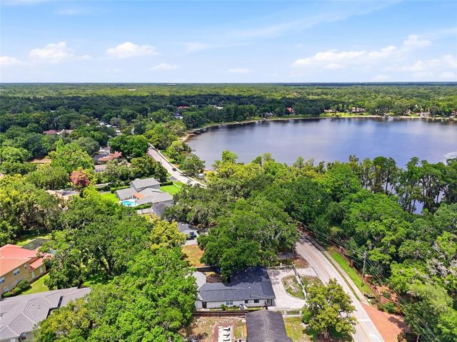 15040 LAKE MAGDALENE BOULEVARD, Tampa, FL 33618