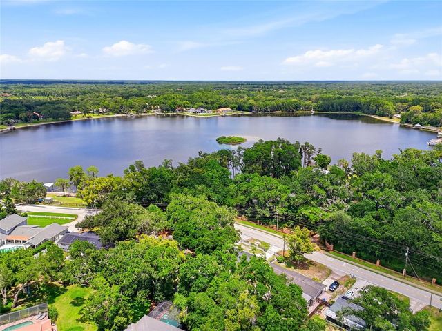 15040 LAKE MAGDALENE BOULEVARD, Tampa, FL 33618