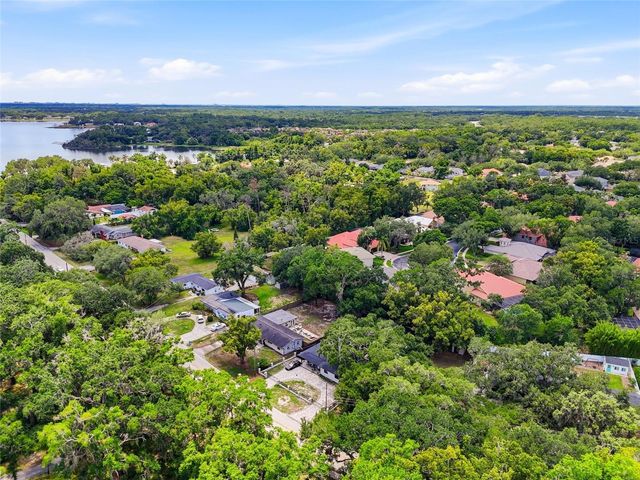 15040 LAKE MAGDALENE BOULEVARD, Tampa, FL 33618