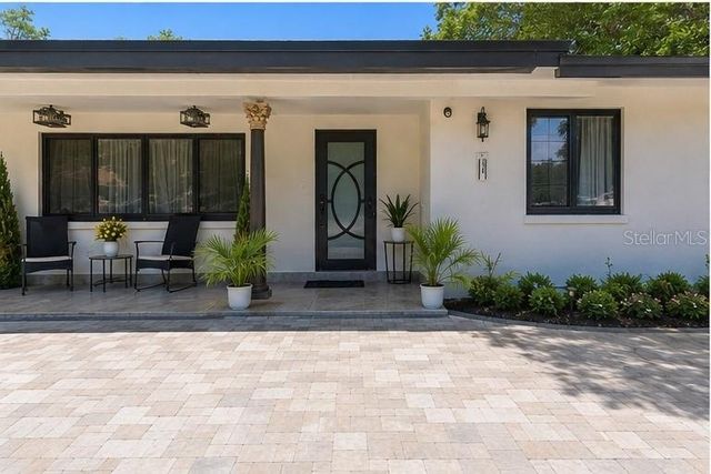 15040 LAKE MAGDALENE BOULEVARD, Tampa, FL 33618