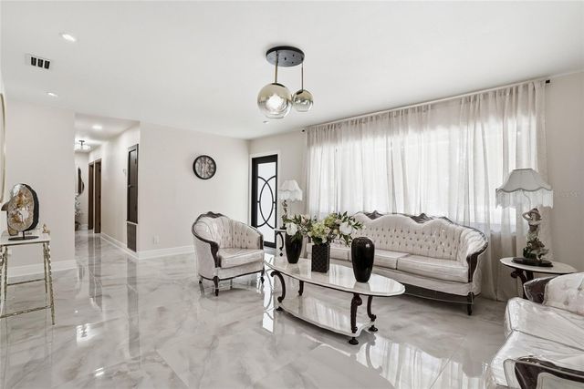 15040 LAKE MAGDALENE BOULEVARD, Tampa, FL 33618