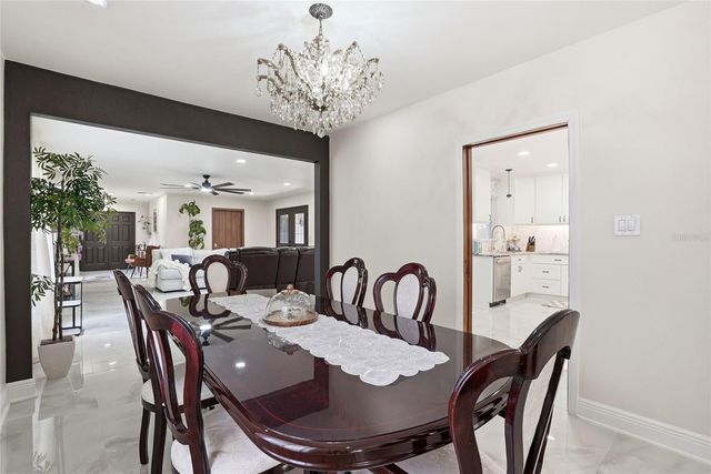15040 LAKE MAGDALENE BOULEVARD, Tampa, FL 33618
