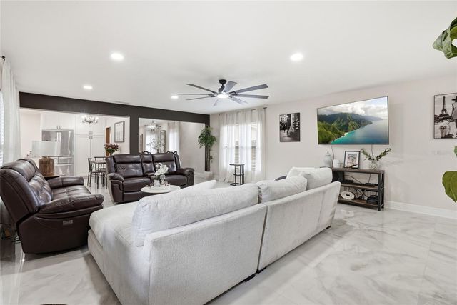 15040 LAKE MAGDALENE BOULEVARD, Tampa, FL 33618