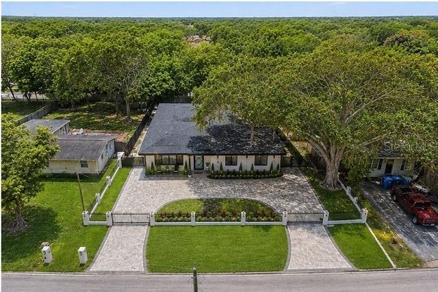15040 LAKE MAGDALENE BOULEVARD, Tampa, FL 33618