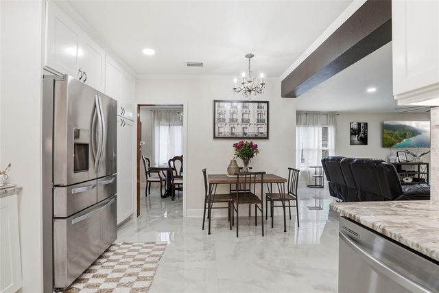15040 LAKE MAGDALENE BOULEVARD, Tampa, FL 33618