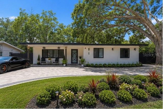 15040 LAKE MAGDALENE BOULEVARD, Tampa, FL 33618