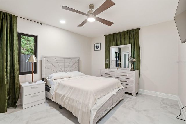 15040 LAKE MAGDALENE BOULEVARD, Tampa, FL 33618