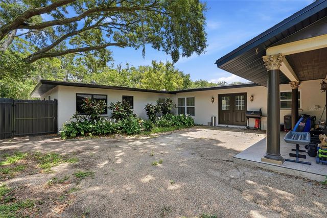 15040 LAKE MAGDALENE BOULEVARD, Tampa, FL 33618