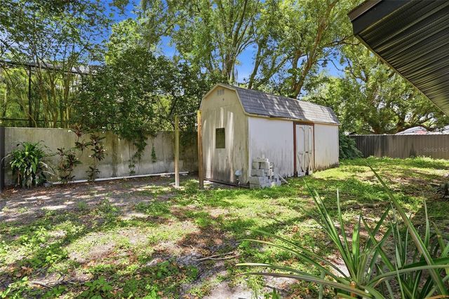 15040 LAKE MAGDALENE BOULEVARD, Tampa, FL 33618