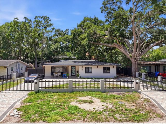 15040 LAKE MAGDALENE BOULEVARD, Tampa, FL 33618