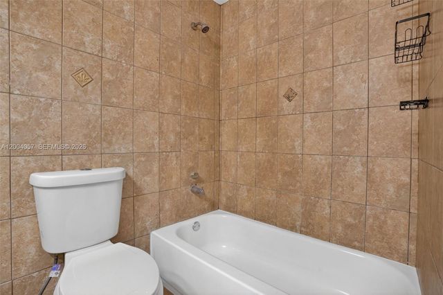 2276 W 56th St 109, Hialeah, FL 33016