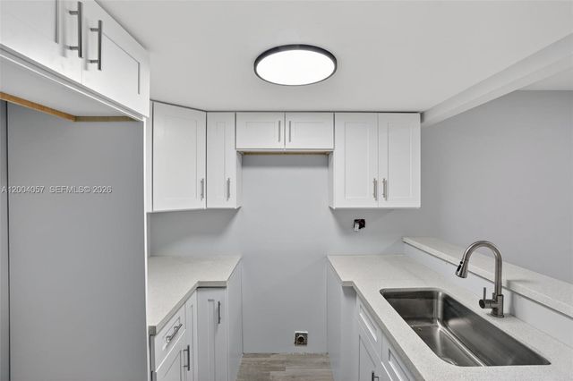 2276 W 56th St 109, Hialeah, FL 33016