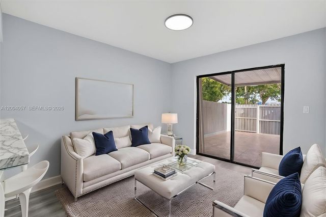 2276 W 56th St 109, Hialeah, FL 33016