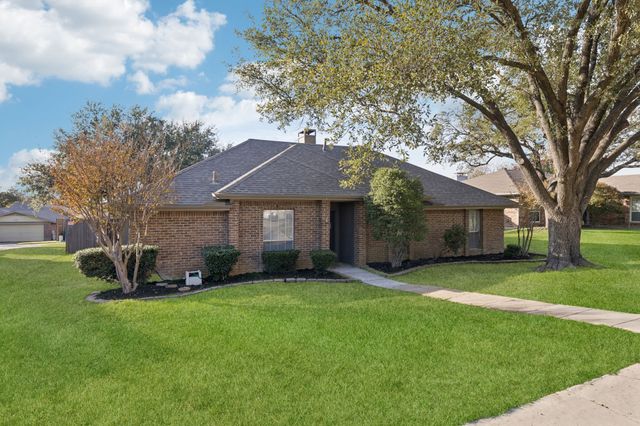 3705 Grasmere Drive, Carrollton, TX 75007