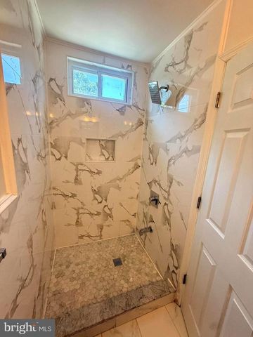506 PINEWOOD RD, Philadelphia, PA 19116