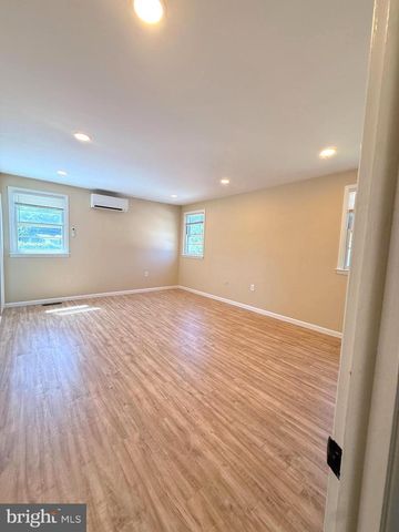 506 PINEWOOD RD, Philadelphia, PA 19116