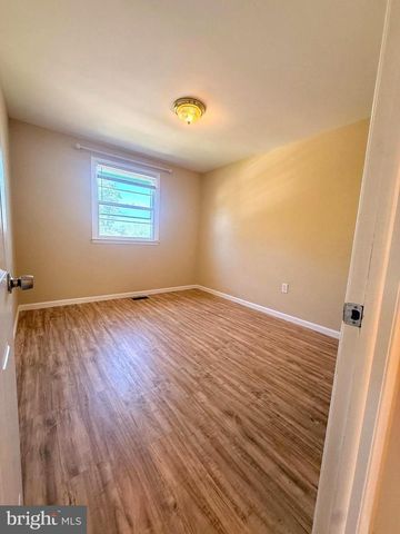 506 PINEWOOD RD, Philadelphia, PA 19116