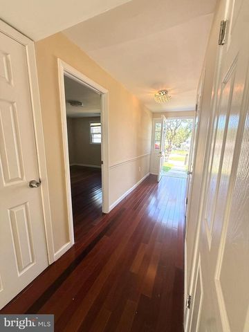 506 PINEWOOD RD, Philadelphia, PA 19116