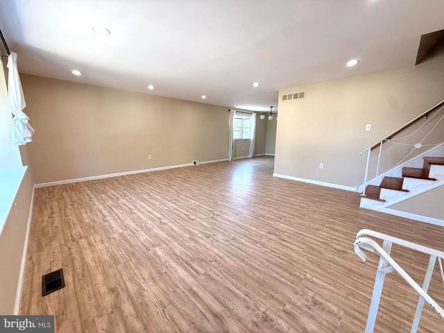 506 PINEWOOD RD, Philadelphia, PA 19116