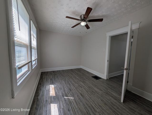 651 Louis Coleman Junior Dr, Louisville, KY 40211