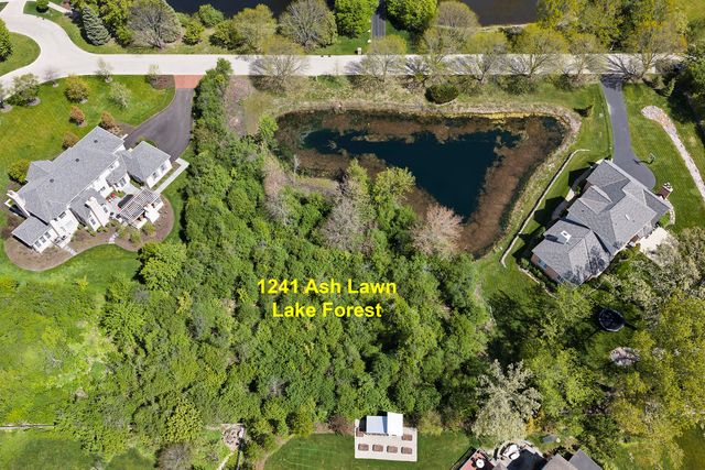 1241 Ash Lawn Drive, Lake Forest, IL 60045