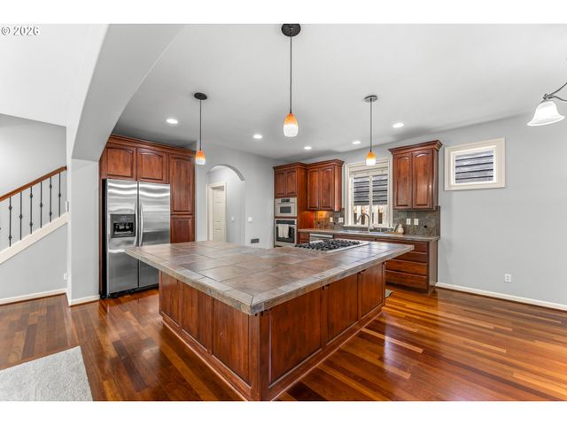 14485 WALNUT GROVE Way, Oregon City, OR 97045