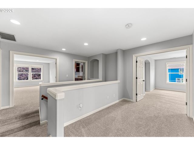 14485 WALNUT GROVE Way, Oregon City, OR 97045