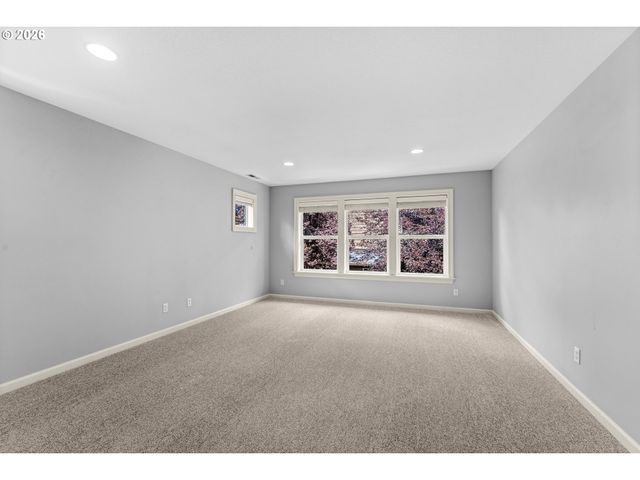 14485 WALNUT GROVE Way, Oregon City, OR 97045