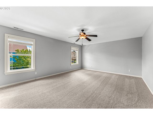 14485 WALNUT GROVE Way, Oregon City, OR 97045