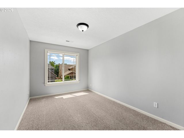 14485 WALNUT GROVE Way, Oregon City, OR 97045