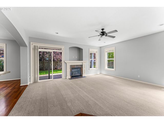 14485 WALNUT GROVE Way, Oregon City, OR 97045