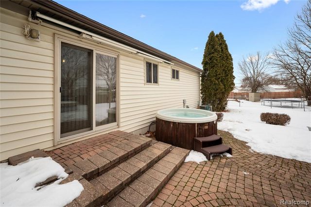 33443 Unicorn Court, Westland, MI 48186