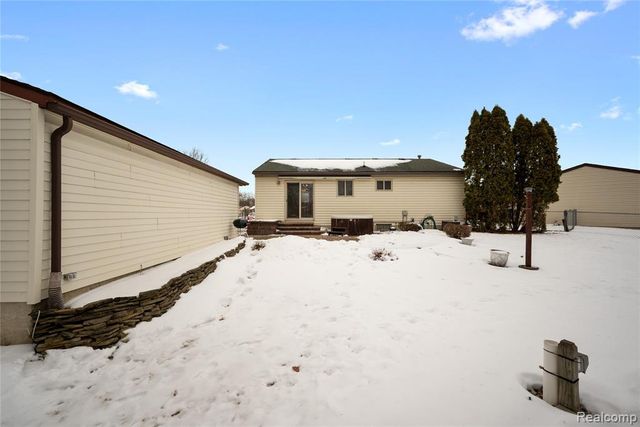 33443 Unicorn Court, Westland, MI 48186