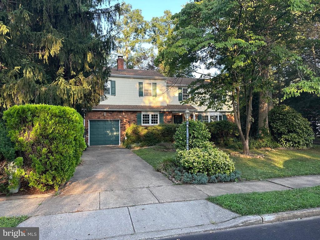 17 BLATHERWICK DR, Berlin, NJ 08009