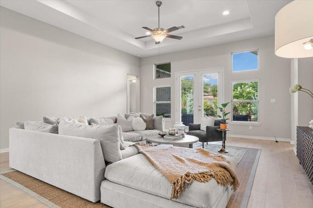 111 Nantucket CIR, Austin, TX 78737