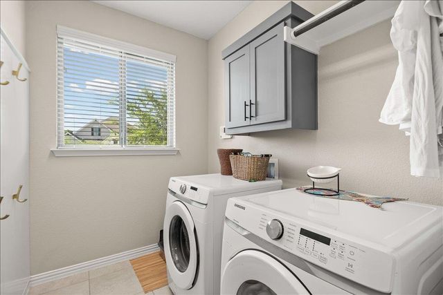 111 Nantucket CIR, Austin, TX 78737