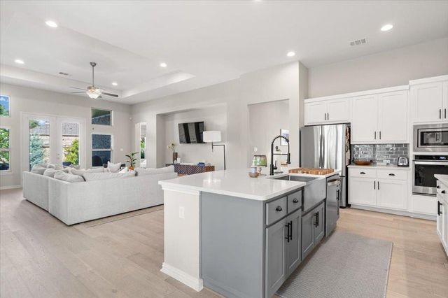 111 Nantucket CIR, Austin, TX 78737