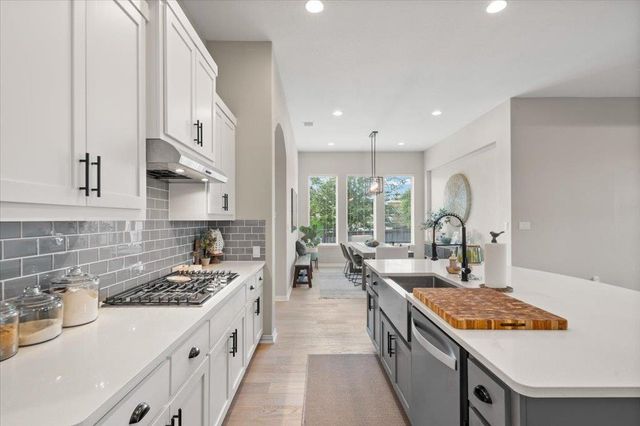 111 Nantucket CIR, Austin, TX 78737