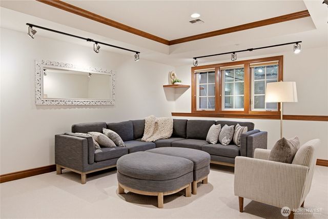 2845 E Lake Sammamish Parkway SE, Sammamish, WA 98075