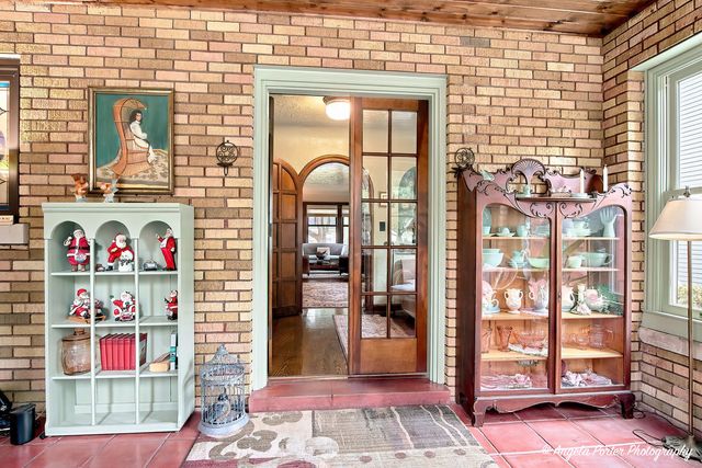86 Dole Avenue, Crystal Lake, IL 60014