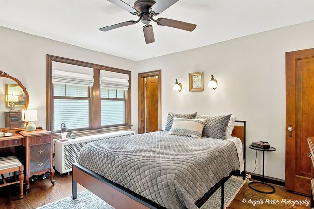 86 Dole Avenue, Crystal Lake, IL 60014