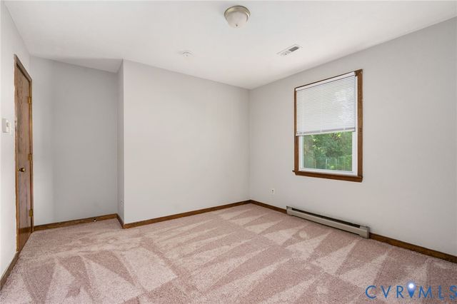 104 Bridge St, Highland Springs, VA 23075