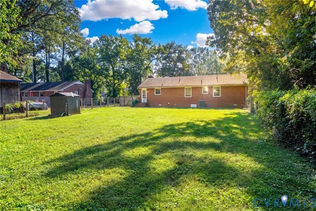 104 Bridge St, Highland Springs, VA 23075