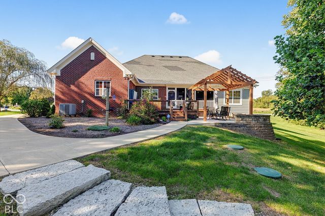 9734 S Watt Landing, Pendleton, IN 46064