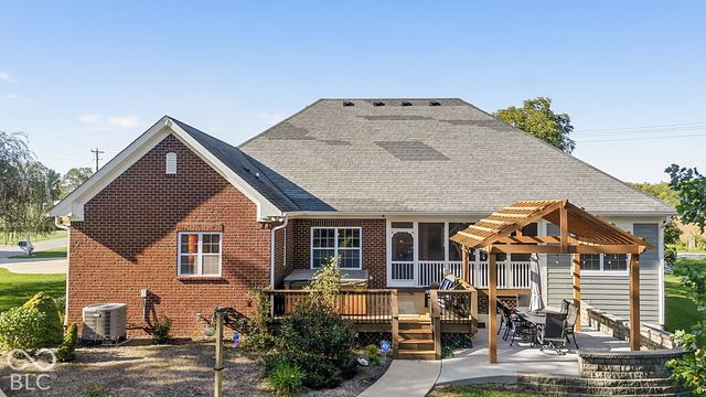9734 S Watt Landing, Pendleton, IN 46064