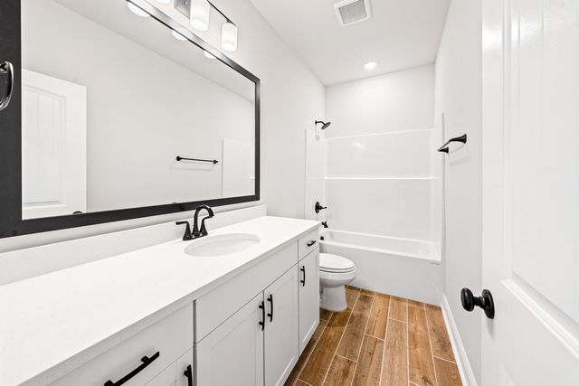 65 Butterfly Bend, Freeport, FL 32439