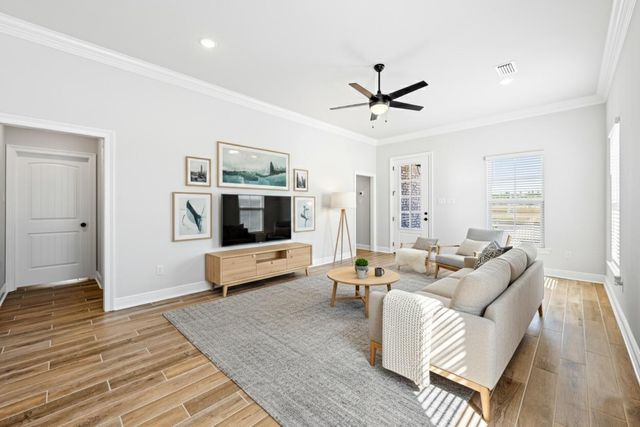 65 Butterfly Bend, Freeport, FL 32439