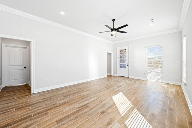 65 Butterfly Bend, Freeport, FL 32439