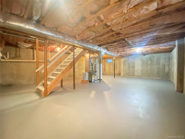 10 Gettysburg Drive, Port Jefferson Station, NY 11776