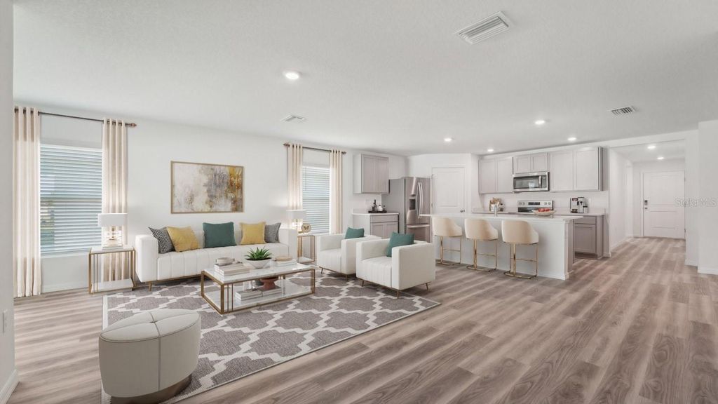 Image 4 of property listing at 15038 CROSSHALL STREAM DRIVE, Wimauma, FL 33598